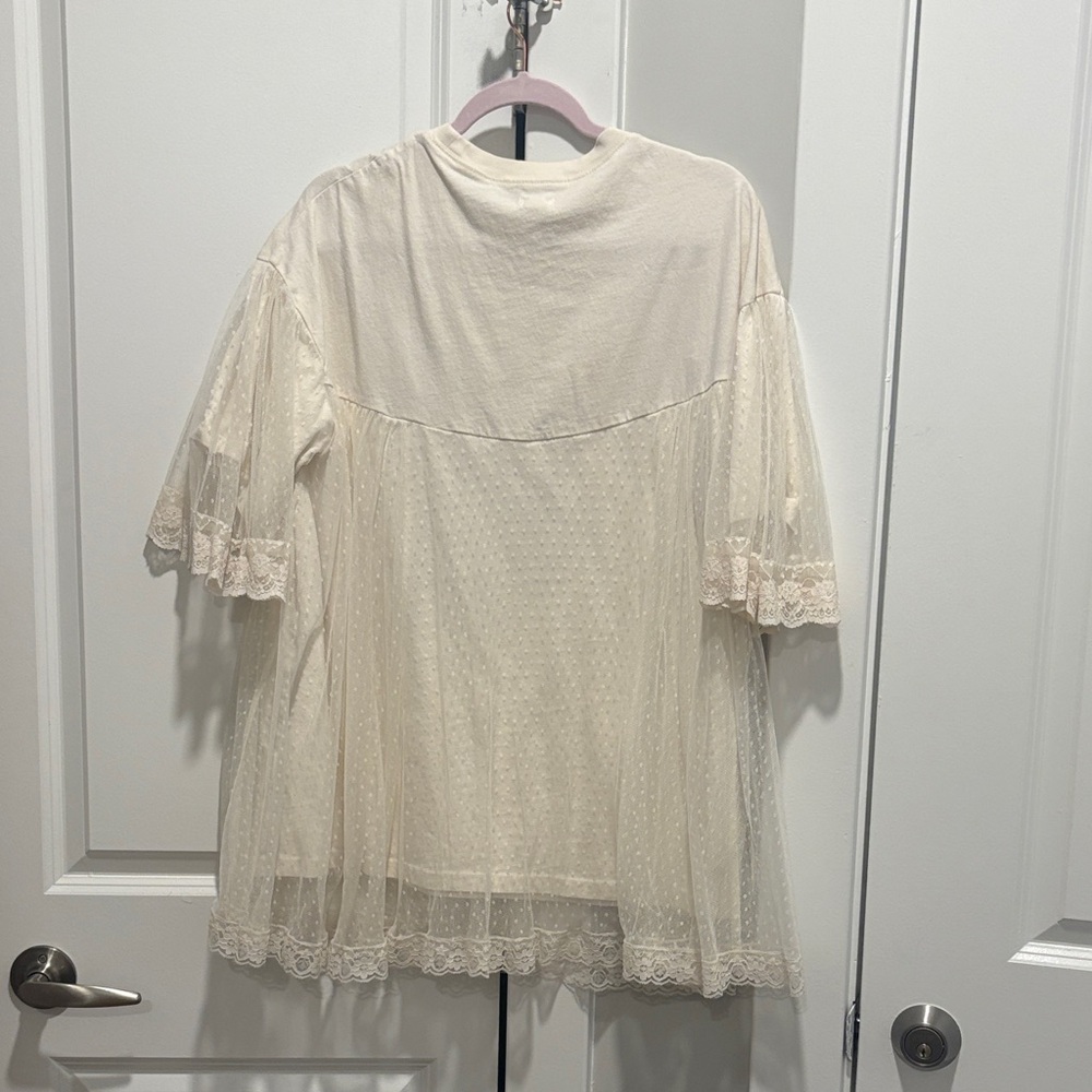 Urban Outfitters Cream Lace Overlay Floral Graphic Tee - Picture 7 of 8